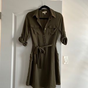 Army green 3/4 sleeves dress with pockets